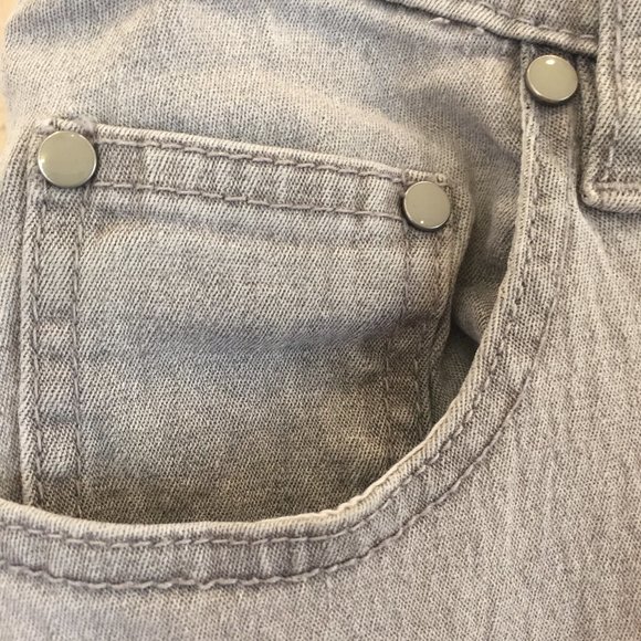 DG2 Diane Gilman Lt Grey BootCut Jean Sz 8 - Picture 3 of 7